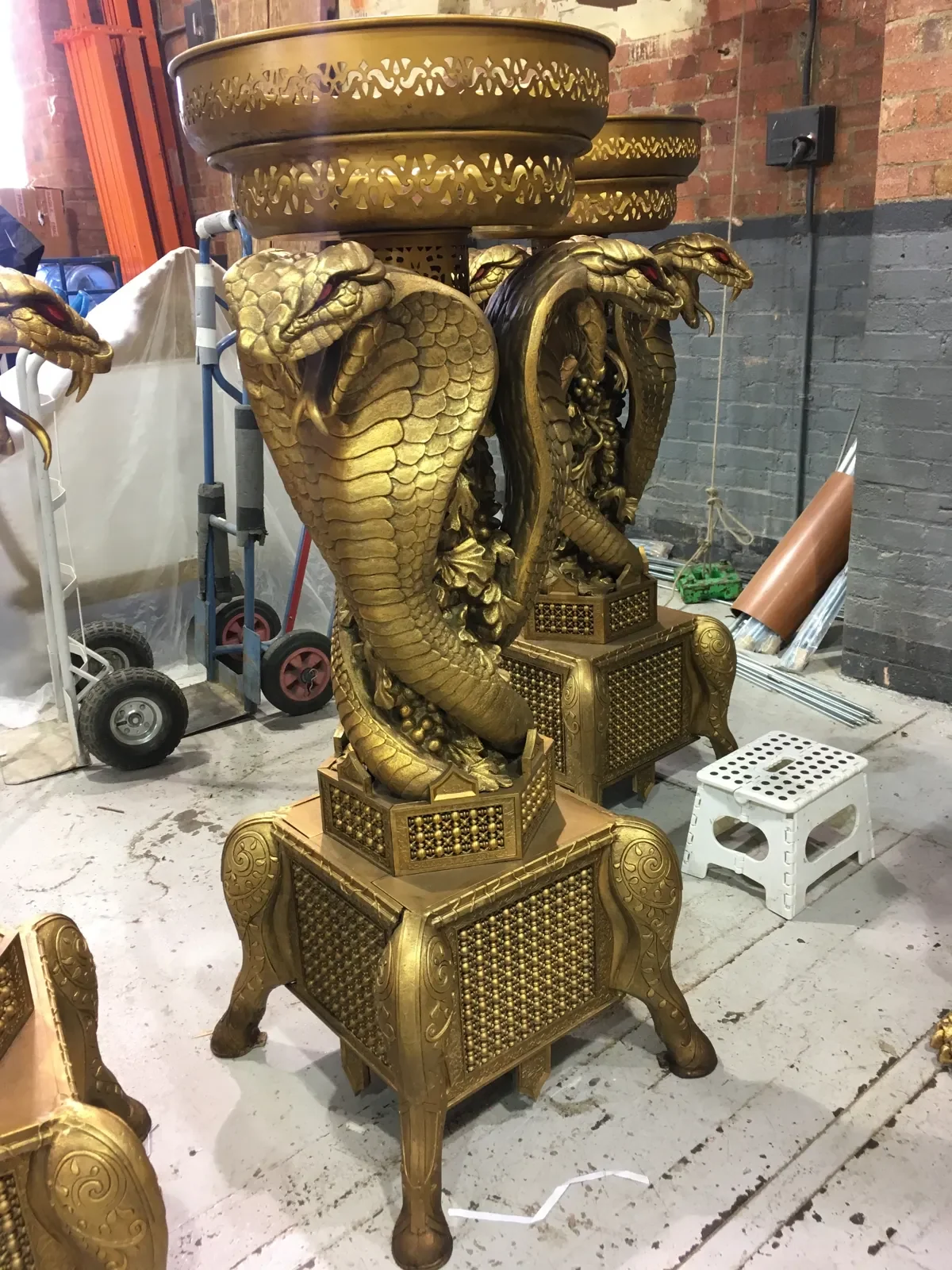Ornate Thrones & Sculptural Furniture, documentation image 2